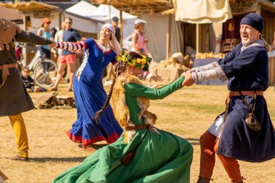 Į Nidą suvažiuos gyvosios archeologijos aistruoliai: laukia edukacijos, degustacijos, šokiai ir muzika