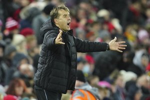 Prieš pat „Premier“ lygos pradžią „Wolves“ atleido vyriausiąjį trenerį