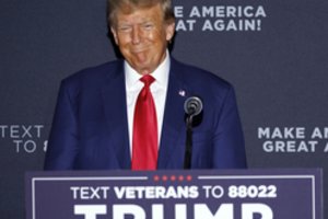 Vokiečių saugumo ekspertas įspėja dėl padarinių karui Ukrainoje, jei JAV prezidento rinkimus laimės D. Trumpas