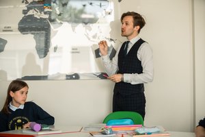 Jaunąjį mokytoją liūdina pedagogai, kurie viešai skundžiasi savo profesija