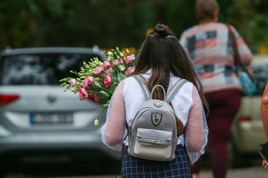 Vėl gyventi mokslo metų ritmu nėra lengva nei patiems mažiausiems darželinukams, nei mokyklą baigiantiems abiturientams.