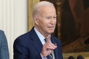 J. Bidenas pavadino Kiniją „tiksinčia bomba“