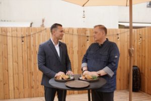 Kulinaro Roberto laidoje - atlikėjas Deividas Bastys: vyrai mėgavosi žuvies patiekalais