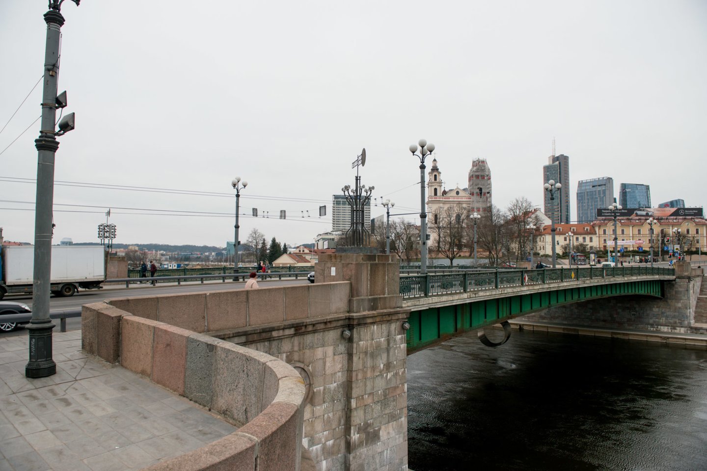 Ant tilto spėjo pabūti ir S.Paukščio „Megarealybės gerumo aktyvatorius“.<br>J.Stacevičiaus nuotr.