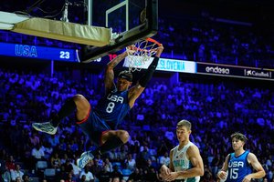 JAV krepšininkai sutriuškino be L. Dončičiaus rungtyniavusius slovėnus