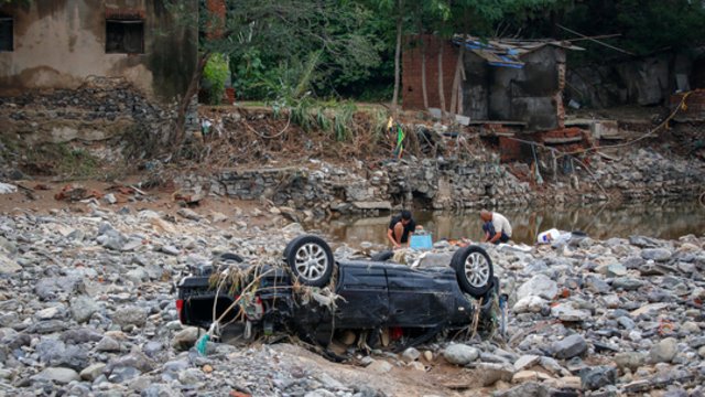 Kinijoje purvo nuošliaužos pareikalavo aukų – žuvo mažiausiai 4 žmonės, gelbėtojai ieško dingusiųjų
