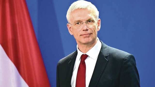 Atsistatydina Latvijos ministras pirmininkas K. Karinis