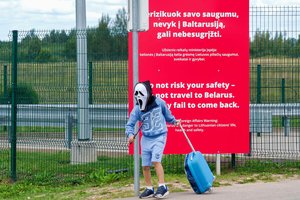 Į Baltarusiją vyksta ne tik apsipirkti, bet ir atostogauti: pasienyje gyvenančių žmonių realybė – jų pačių lūpomis