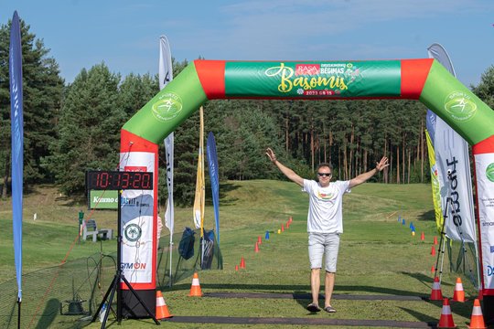 Antradienį asociacija „Sporto renginiai“ bei Druskininkų sporto centras surengė Druskininkų bėgimą „RASA bėgimas basomis“.<br> A.Pliadžio nuotr.