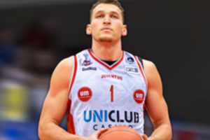 Utenos komandą papildė gynėjas B. Ivey