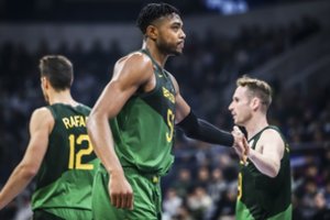 Įspūdingą pasirodymą surengusio B. Caboclo vedami brazilai įveikė Australijos rinktinę