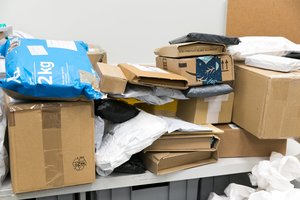 Sukčiai tampa vis išradingesni: nusitaikė ir į siuntų pristatymo sektorių