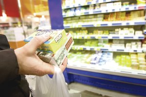 Prekybininkai ėmėsi gudrybių: jų skambios frazės apie pingančias prekes – melas