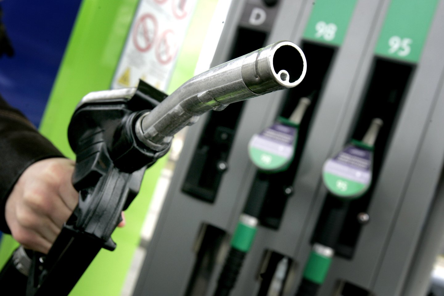 Lietuvoje per savaitę vidutinės degalų kainos padidėjo: benzino augo 0,4 proc., dyzelino – 1,5 proc.<br>V.Balkūno nuotr.