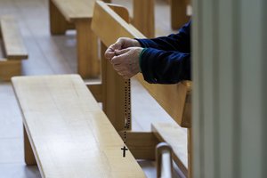 Pagėgių klebonas: vos tik pastebėjus ugnį bažnyčioje buvusios vertybės išneštos, tačiau nuostolius įvertinti sunku