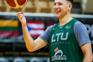 Lietuvos vyrų krepšinio rinktinė surengė pirmąją treniruotę Taivane