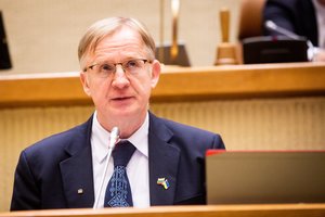 LGGRTC dėl J. Krikštaponio paminklo Ukmergės savivaldybei pateikė netikėtą sprendimą: geresnio pasiūlymo nėra