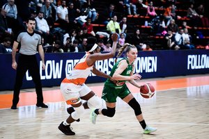 „Kibirkštis“ sukirto rankomis su Bulgarijos lygos naudingiausia žaidėja