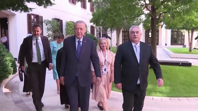 R. T. Erdoganas Vengrijoje susitiko su V. Orbanu: be kita ko darbotvarkėje – dvi svarbiausios temos