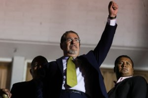 Gvatemalos prezidento rinkimus laimėjo socialdemokratas B. Arevalo