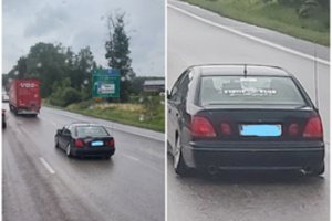 Riedant Švedijos keliais dėmesį patraukė išskirtinis automobilis: „Netyčia taip ar čia kažkokia gudrybė?“