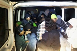 15 migrantų gabenusi portugalė paspruko nuo Latvijos pasieniečių, bet įkliuvo Lietuvoje