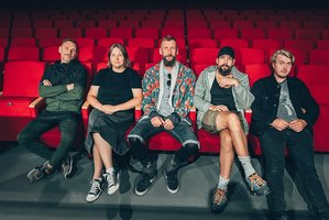 Tomas Krivickas-Psichas ir grupė Requiem surengs ypatingą akustinį koncertą ir pristato naują dainą „EmAmaj“