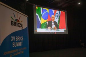 V. Putinas pakvietė šalių lyderius į BRICS viršūnių susitikimą Rusijoje 2024 m.