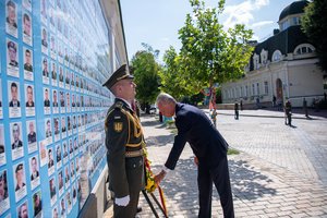 G. Nausėda optimistiškai vertina Ukrainos galimybes atsiimti okupuotas teritorijas: su V. Zelenskiu kalbėjomės labai atvirai