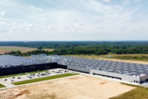 Naujojoje Akmenėje atidarė gamyklą, rudenį ruošiasi atverti dar vieną 