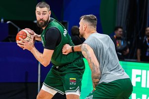 J. Valančiūnas skeptikus patikina – Lietuvos rinktinė žino, ką gali pasiekti: „Motyvacijos chebrai netrūksta“