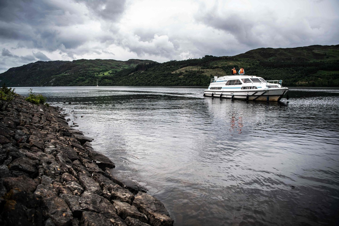 Prasideda didžiausi per pastaruosius dešimtmečius Lochneso ežero tyrimai.<br>AFP/Scanpix nuotr.