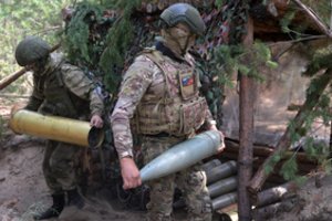 Pranešama apie aukas po rusų atakų netoli Chersono, V. Zelenskis davė pažadą