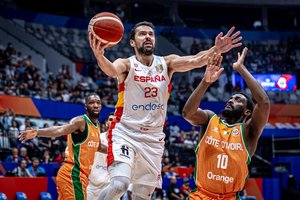 Pasaulio krepšinio čempionai ispanai kaip reikiant iškaršė kailį Dramblio Kaulo kranto rinktinei