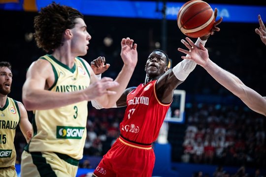  E grupės favoritų kova: Australija prieš Vokietiją.