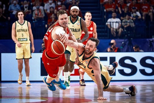  E grupės favoritų kova: Australija prieš Vokietiją.