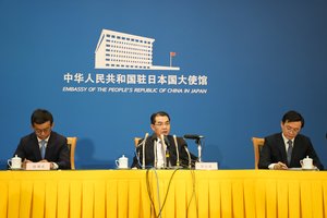 Japonija iškvietė Kinijos ambasadorių pareikšti protesto dėl skambučių