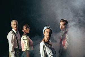 Jubiliejinis „Sirenų“  klubas – spalvingos teatro paraštės