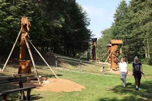 Bitininkystės muziejus pasipuošė naujomis skulptūromis