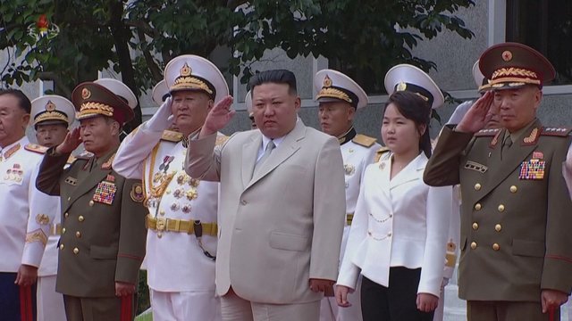 Šiaurės Korėja stiprins karinį jūrų laivyną: esą šalies vandenyse tyko branduolinio karo pavojus