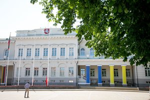 Prezidentūra: pasitraukimas iš kasetinius šaudmenis draudžiančios konvencijos galėtų turėti pasekmių