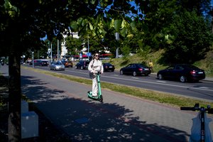 LTSA direktorius: vis daugiau paspirtukų vairuojami tvarkingai, kol kas apie draudimus nesvarstoma