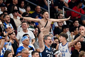 Įsiaudrinę graikai sulaukė ir apsaugos dėmesio: pasižymėjo vienas „herojus“