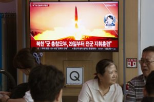 Šiaurės Korėja patvirtino paleidusi dvi trumpojo nuotolio balistines raketas