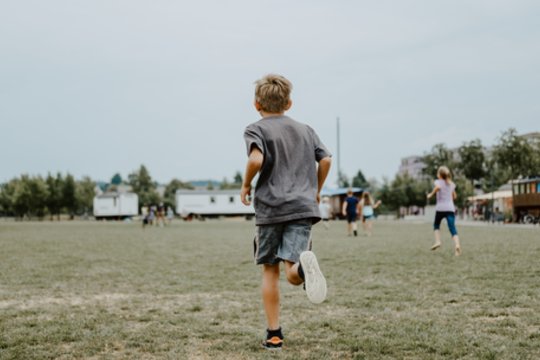 Draudimas nuo nelaimingų atsitikimų – galimybė vaikui pasveikti sklandžiau