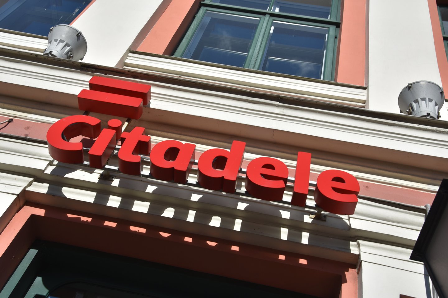 „Citadele“ bankas atliko kiek daugiau nei 1 mln. eurų siekiantį pirmąjį avansinį solidarumo įnašo mokėjimą, apie tai jis informavo portalą lrytas.lt.<br>A.Srėbalienės nuotr.