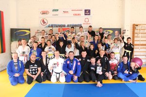 Lietuvos graplingo rinktinės nariai pasaulio čempionatui ruošėsi Palangoje