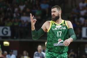 Įvertinimas J. Valančiūnui – regimas tarp kandidatų tapti naudingiausiu pasaulio čempionato žaidėju