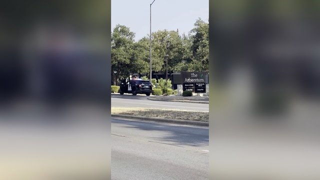 Susišaudymas viename Teksaso prekybos centre: žuvo mažiausiai 2 žmonės