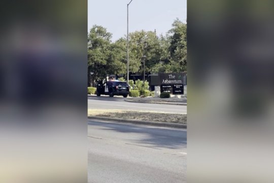 Susišaudymas viename Teksaso prekybos centre: žuvo mažiausiai 2 žmonės